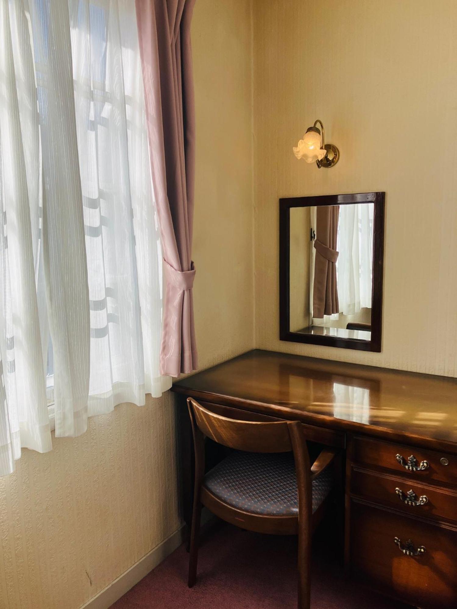 Petit Hotel And Restaurant Air Mail Хакуба-Мура Экстерьер фото