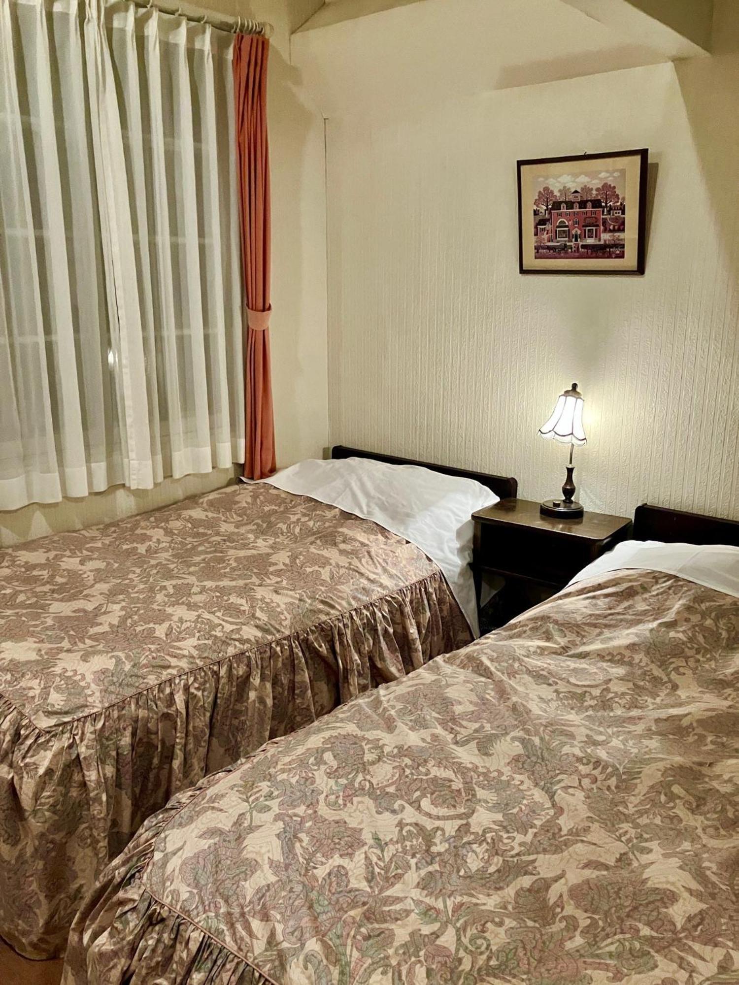 Petit Hotel And Restaurant Air Mail Хакуба-Мура Экстерьер фото